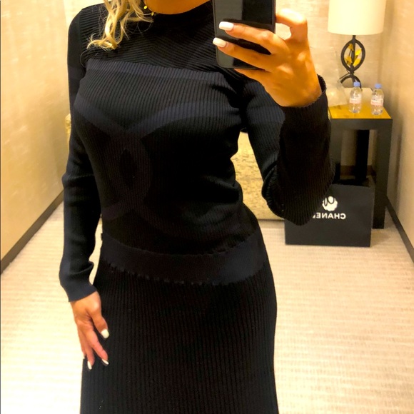 CHANEL silk runway dress F/W2019-20 Pre-Collection - Picture 3 of 4